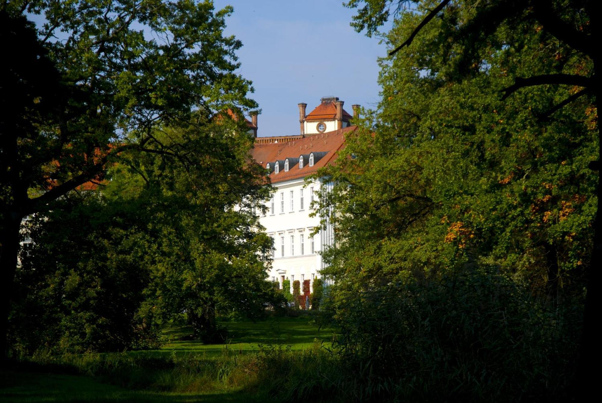Schloss Люббенау Экстерьер фото